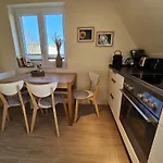 Kuestenglueck 3 Modernes Maisonette-apartment Mit Meerblick & Kickerspass - 200m Zum & Baecker *