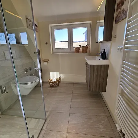 Kuestenglueck 3 Modernes Maisonette-apartment Mit Meerblick & Kickerspass - 200m Zum & Baecker Апартаменты *